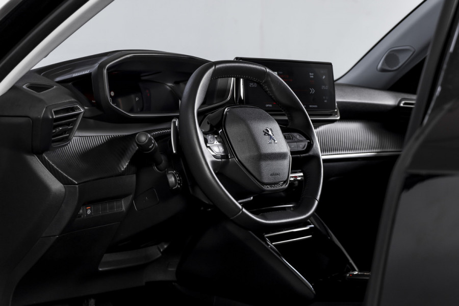 Peugeot 2008 1.2 PureTech 130 PK Allure Pack - Automaat Orig. NL | Dig. Cockpit | Cruise | PDC | Camera | NAV+App. Connect | LED | ECC | LM 17" |