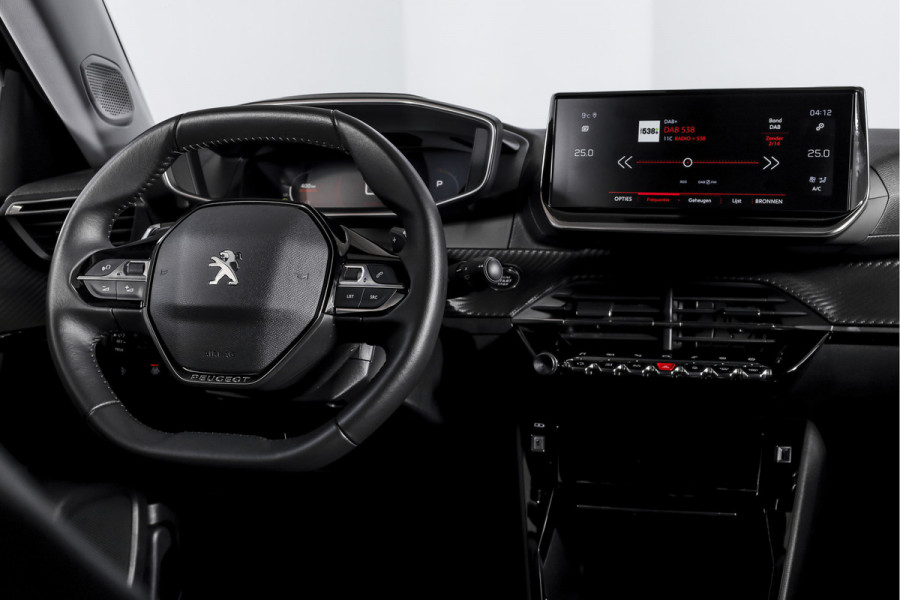 Peugeot 2008 1.2 PureTech 130 PK Allure Pack - Automaat Orig. NL | Dig. Cockpit | Cruise | PDC | Camera | NAV+App. Connect | LED | ECC | LM 17" |