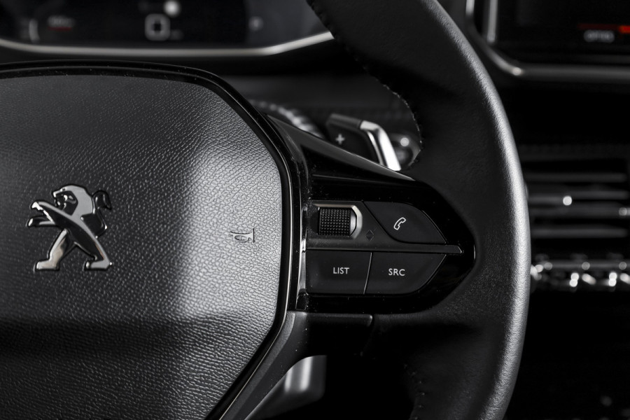 Peugeot 2008 1.2 PureTech 130 PK Allure Pack - Automaat Orig. NL | Dig. Cockpit | Cruise | PDC | Camera | NAV+App. Connect | LED | ECC | LM 17" |