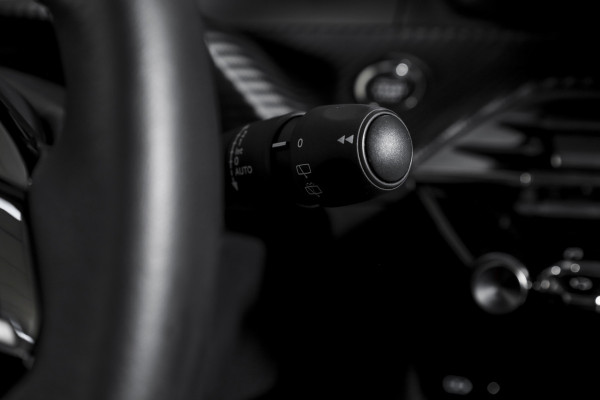 Peugeot 2008 1.2 PureTech 130 PK Allure Pack - Automaat Orig. NL | Dig. Cockpit | Cruise | PDC | Camera | NAV+App. Connect | LED | ECC | LM 17" |