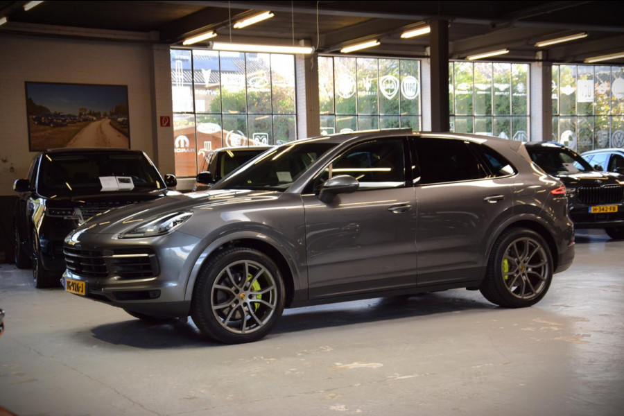 Porsche Cayenne 3.0 E-Hybrid *Nw.Model*Navi|Panoramadak|ACC|Rear Entertainment|Soft-Close|2e Eig.|