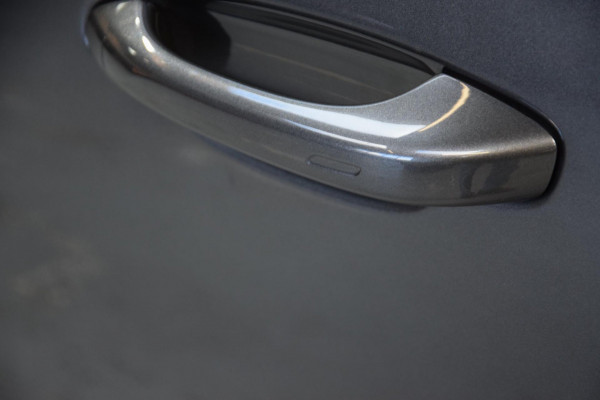 Porsche Cayenne 3.0 E-Hybrid *Nw.Model*Navi|Panoramadak|ACC|Rear Entertainment|Soft-Close|2e Eig.|