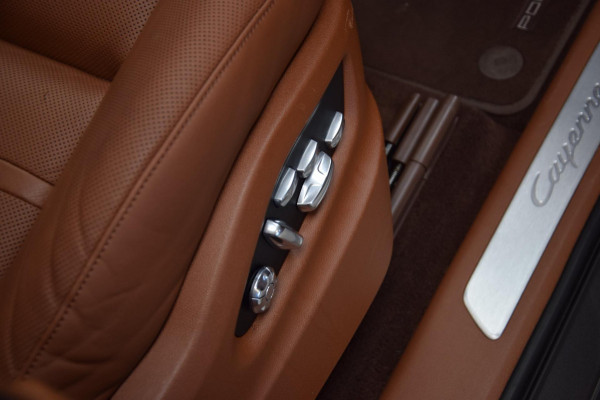 Porsche Cayenne 3.0 E-Hybrid *Nw.Model*Navi|Panoramadak|ACC|Rear Entertainment|Soft-Close|2e Eig.|