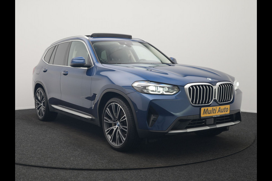 BMW X3 xDrive30e Business Edition Plus Plug In Hybrid 293pk FACELIFT Dealer O.H. PHEV | Trekhaak Af Fabriek | Panodak | Head Up | Adaptive Cruise | Adaptief Onderstel | Lederen Sportstoelen Memory & Ventilatie | Camera | Keyless | Apple Carplay | Navigatie | Virtual | DAB | 21"L.M |