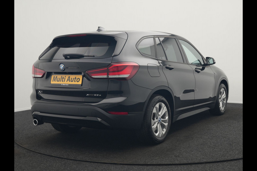 BMW X1 xDrive25e Plug In Hybrid 221pk Dealer O.H. PHEV | Camera | Voorstoelen Verwarmd | LED Koplampen | Cruise Control | Navigatie | DAB |