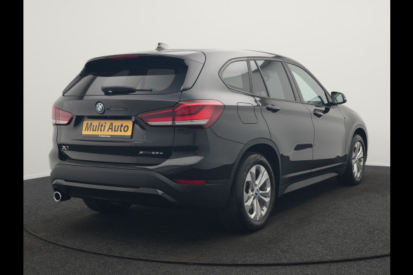 BMW X1 xDrive25e Plug In Hybrid 221pk Dealer O.H. PHEV | Camera | Voorstoelen Verwarmd | LED Koplampen | Cruise Control | Navigatie | DAB |