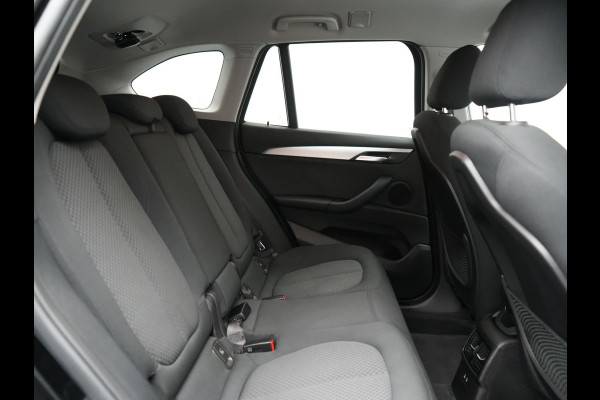 BMW X1 xDrive25e Plug In Hybrid 221pk Dealer O.H. PHEV | Camera | Voorstoelen Verwarmd | LED Koplampen | Cruise Control | Navigatie | DAB |