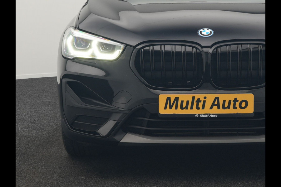 BMW X1 xDrive25e Plug In Hybrid 221pk Dealer O.H. PHEV | Camera | Voorstoelen Verwarmd | LED Koplampen | Cruise Control | Navigatie | DAB |