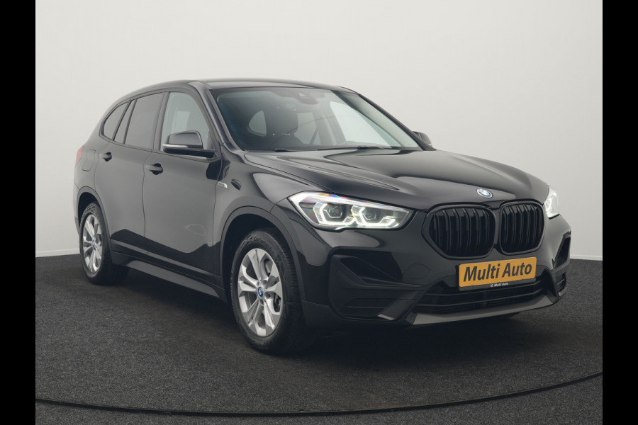 BMW X1 xDrive25e Plug In Hybrid 221pk Dealer O.H. PHEV | Camera | Voorstoelen Verwarmd | LED Koplampen | Cruise Control | Navigatie | DAB |