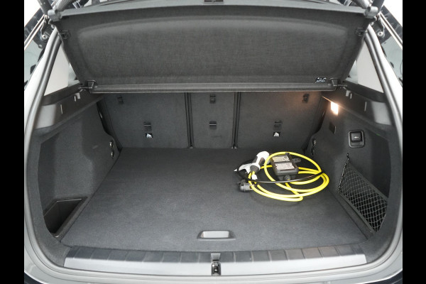 BMW X1 xDrive25e Plug In Hybrid 221pk Dealer O.H. PHEV | Camera | Voorstoelen Verwarmd | LED Koplampen | Cruise Control | Navigatie | DAB |