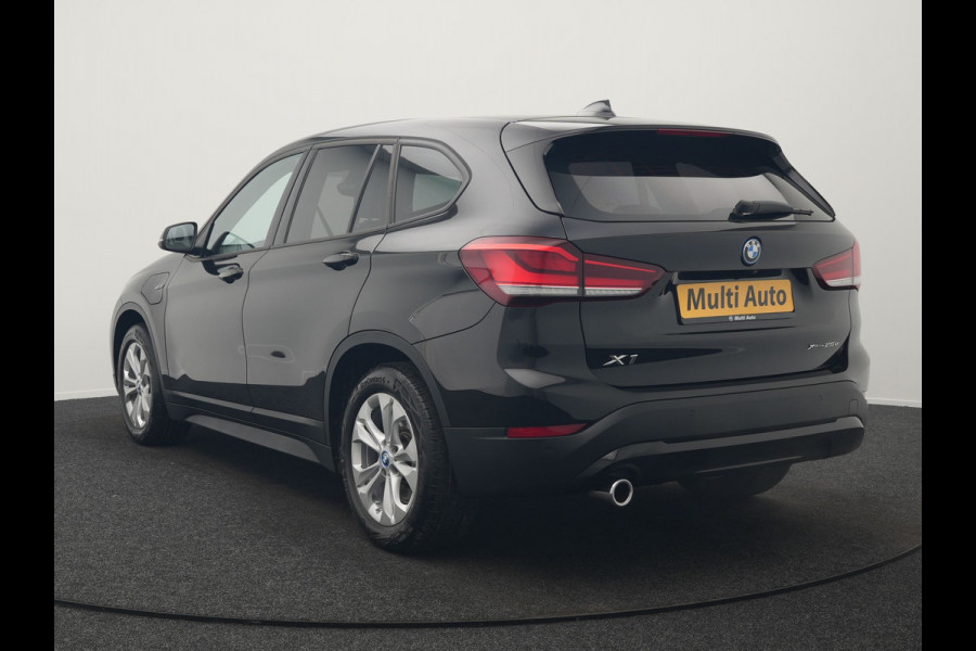 BMW X1 xDrive25e Plug In Hybrid 221pk Dealer O.H. PHEV | Camera | Voorstoelen Verwarmd | LED Koplampen | Cruise Control | Navigatie | DAB |