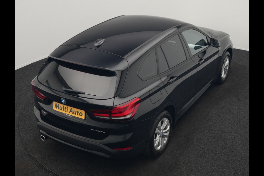 BMW X1 xDrive25e Plug In Hybrid 221pk Dealer O.H. PHEV | Camera | Voorstoelen Verwarmd | LED Koplampen | Cruise Control | Navigatie | DAB |