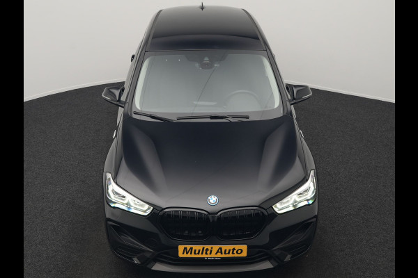 BMW X1 xDrive25e Plug In Hybrid 221pk Dealer O.H. PHEV | Camera | Voorstoelen Verwarmd | LED Koplampen | Cruise Control | Navigatie | DAB |