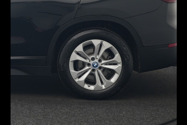 BMW X1 xDrive25e Plug In Hybrid 221pk Dealer O.H. PHEV | Camera | Voorstoelen Verwarmd | LED Koplampen | Cruise Control | Navigatie | DAB |