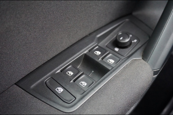 Volkswagen Tiguan 150PK Comfortline AUTOMAAT | TREKHAAK | ALL-SEASON