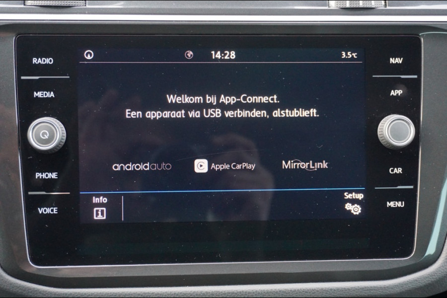 Volkswagen Tiguan 150PK Comfortline AUTOMAAT | TREKHAAK | ALL-SEASON