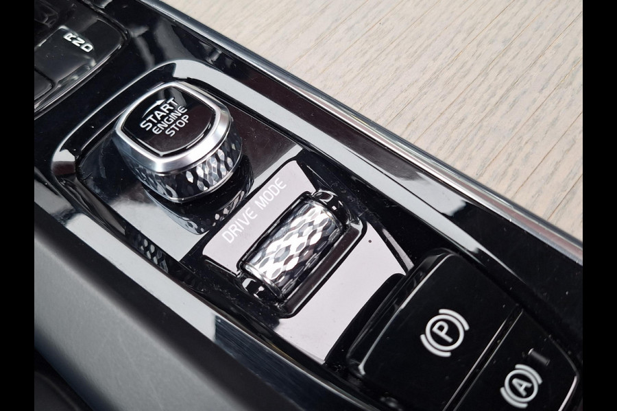 Volvo XC60 2.0 Recharge T6 AWD Inscription | Pano | Leder | Adaptive CC | Blindspot | Memory Seat |