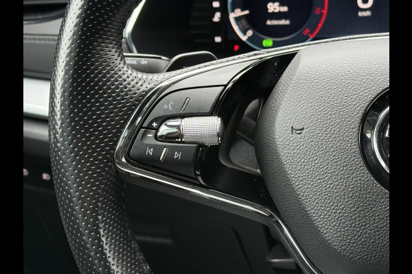 Škoda Octavia Combi BWJ 2021 | 1.0 e-TSI 111PK Sport BuS. AUTOMAAT | TREKHAAK | SPORTSTOELEN | CAMERA A | CARPLAY | CLIMA | NAVI 18'' LMV |