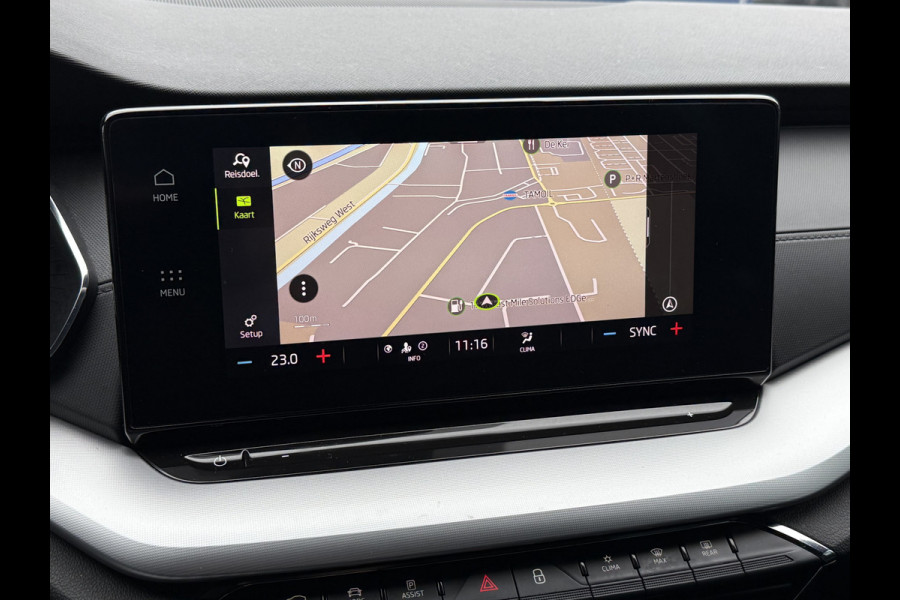 Škoda Octavia Combi BWJ 2021 | 1.0 e-TSI 111PK Sport BuS. AUTOMAAT | TREKHAAK | SPORTSTOELEN | CAMERA A | CARPLAY | CLIMA | NAVI 18'' LMV |