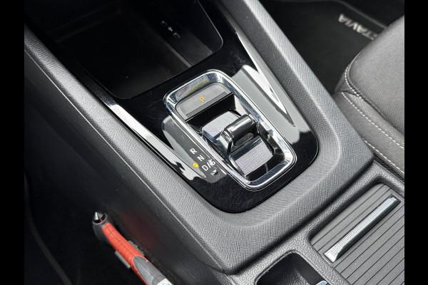 Škoda Octavia Combi BWJ 2021 | 1.0 e-TSI 111PK Sport BuS. AUTOMAAT | TREKHAAK | SPORTSTOELEN | CAMERA A | CARPLAY | CLIMA | NAVI 18'' LMV |