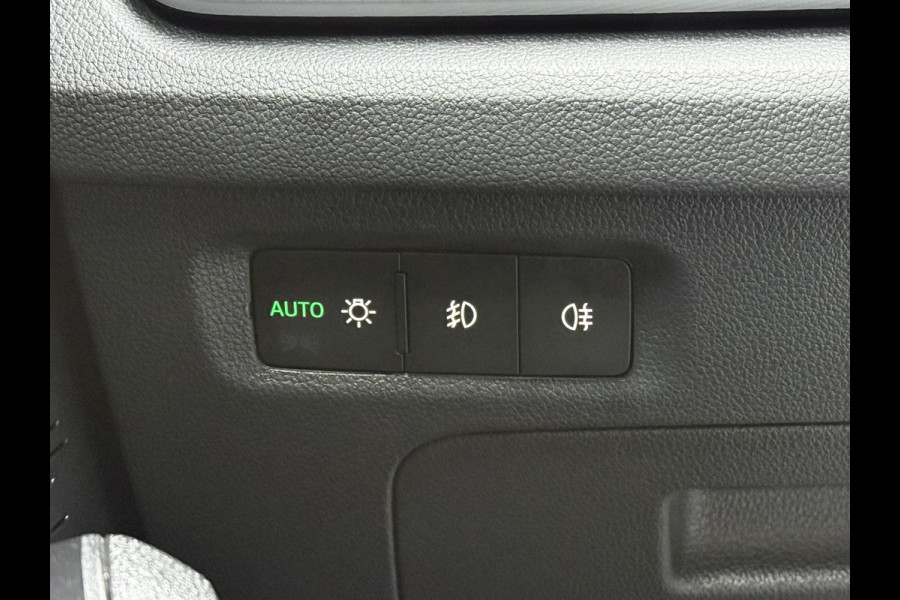 Škoda Octavia Combi BWJ 2021 | 1.0 e-TSI 111PK Sport BuS. AUTOMAAT | TREKHAAK | SPORTSTOELEN | CAMERA A | CARPLAY | CLIMA | NAVI 18'' LMV |