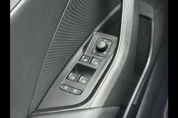 Škoda Octavia Combi BWJ 2021 | 1.0 e-TSI 111PK Sport BuS. AUTOMAAT | TREKHAAK | SPORTSTOELEN | CAMERA A | CARPLAY | CLIMA | NAVI 18'' LMV |