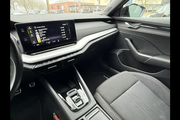 Škoda Octavia Combi BWJ 2021 | 1.0 e-TSI 111PK Sport BuS. AUTOMAAT | TREKHAAK | SPORTSTOELEN | CAMERA A | CARPLAY | CLIMA | NAVI 18'' LMV |