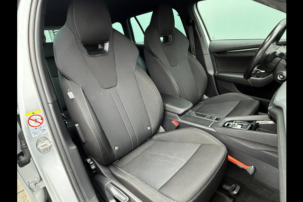 Škoda Octavia Combi BWJ 2021 | 1.0 e-TSI 111PK Sport BuS. AUTOMAAT | TREKHAAK | SPORTSTOELEN | CAMERA A | CARPLAY | CLIMA | NAVI 18'' LMV |