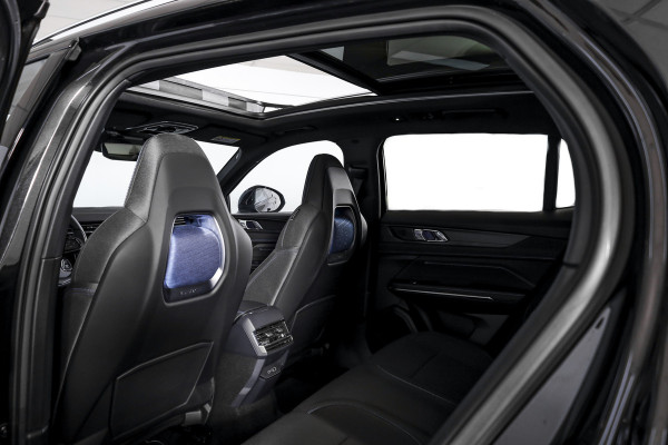 Lynk & Co 01 1.5 PHEV 261PK MY23 | Blackpakket | Donkere hemel | 360 Camera | 7.4 kWh Boordlader | S/K-panodak | Adapt. Cruise | Memory | Elek. klep | LM 20" | 4558