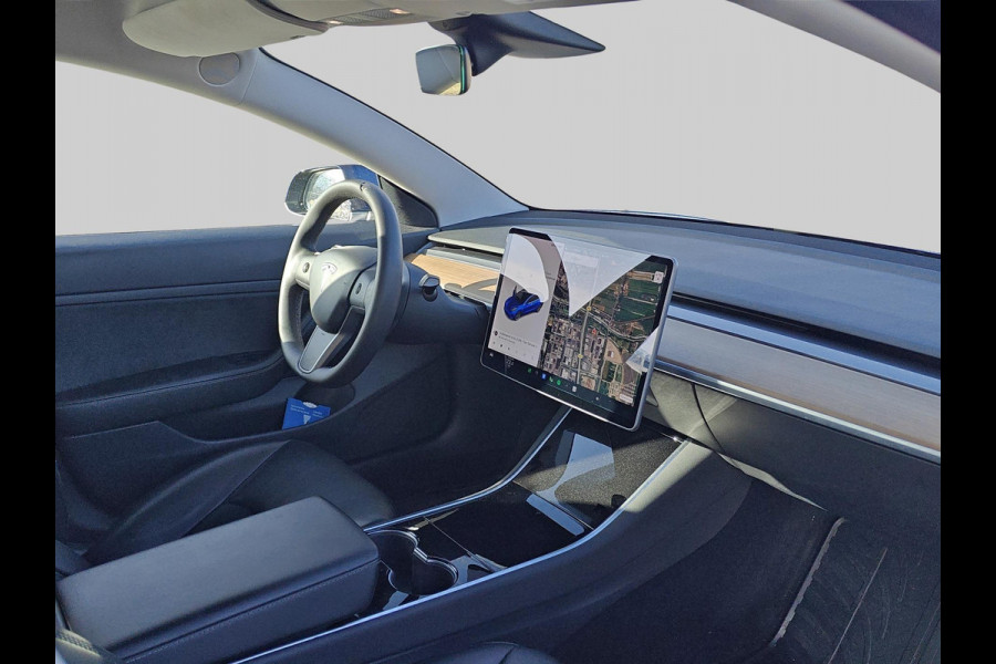 Tesla Model 3 Standard RWD Plus 60 kWh | Dodehoek detector | Panoramadak | Voorstoelen verwarmd | SOH 91%