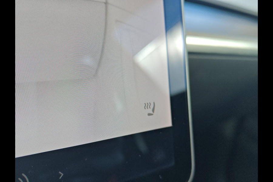 Tesla Model 3 Standard RWD Plus 60 kWh | Dodehoek detector | Panoramadak | Voorstoelen verwarmd | SOH 91%