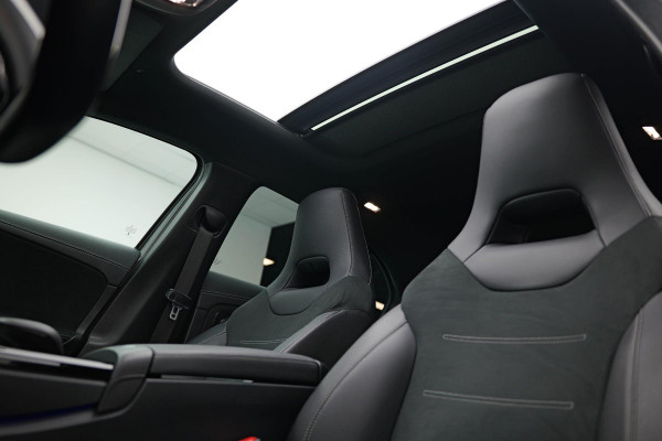 Mercedes-Benz A-Klasse A250 e AMG Line |Pano|Ambient|Carplay|Dodehoek|