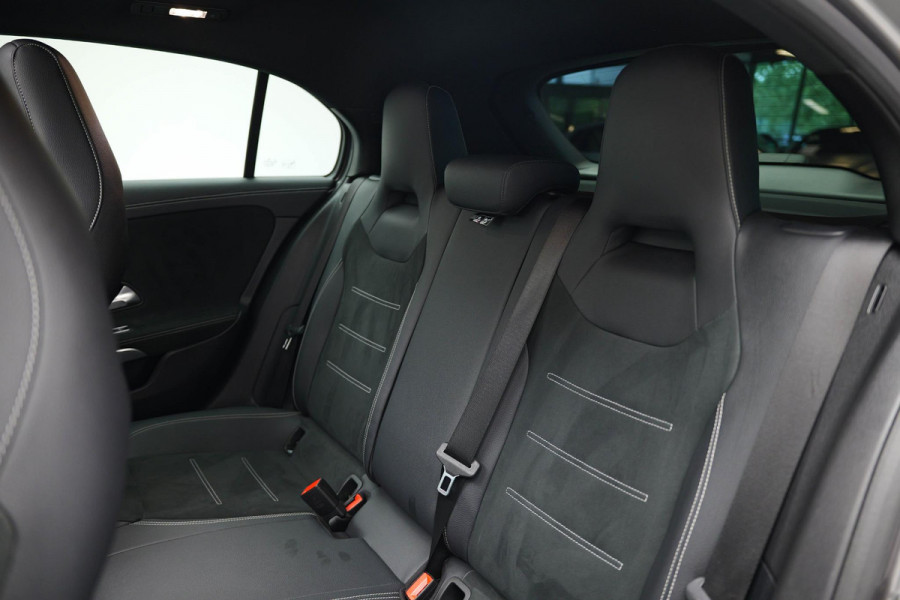 Mercedes-Benz A-Klasse A250 e AMG Line |Pano|Ambient|Carplay|Dodehoek|
