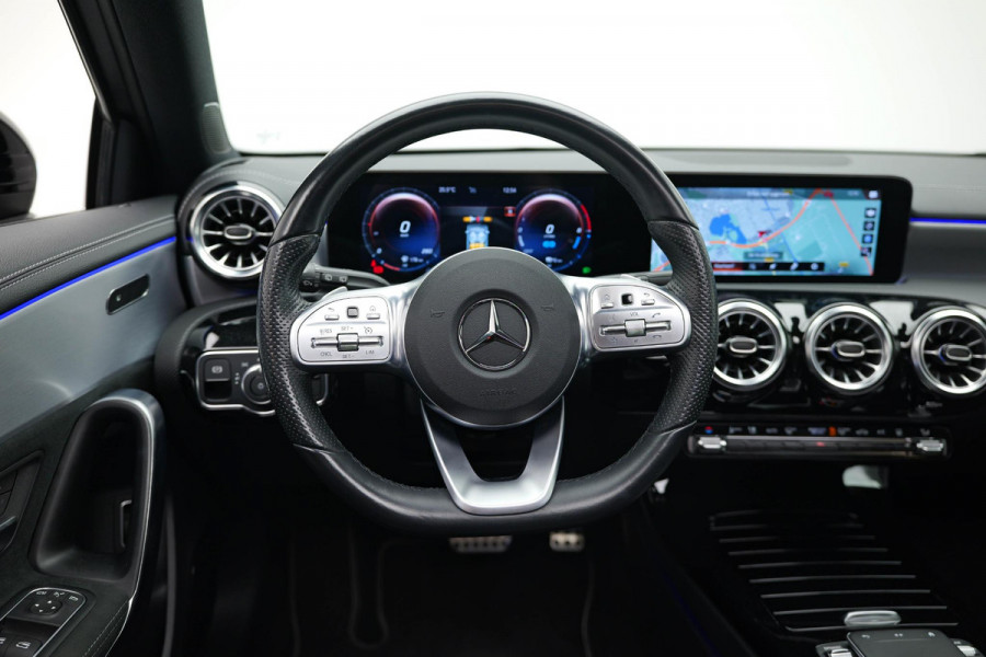 Mercedes-Benz A-Klasse A250 e AMG Line |Pano|Ambient|Carplay|Dodehoek|