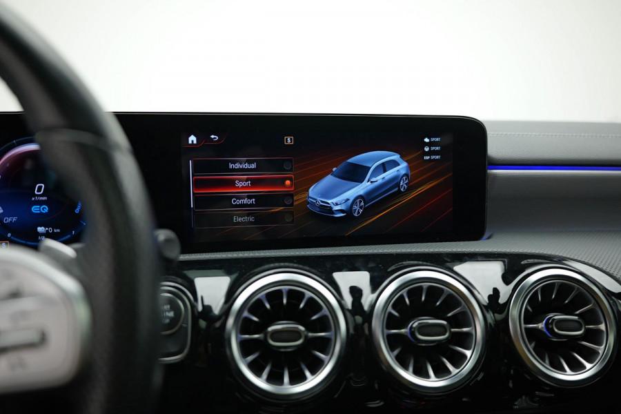 Mercedes-Benz A-Klasse A250 e AMG Line |Pano|Ambient|Carplay|Dodehoek|