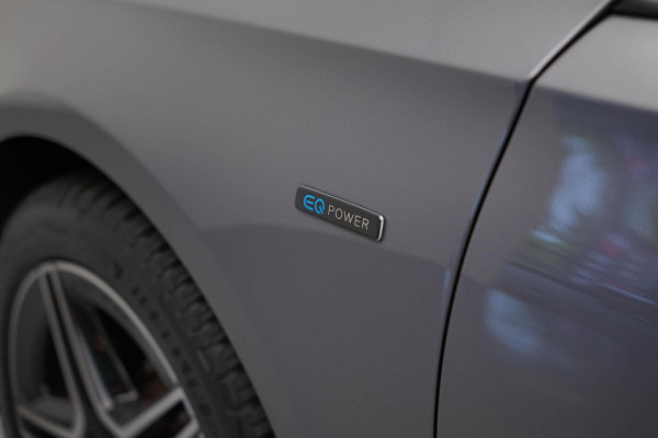 Mercedes-Benz A-Klasse A250 e AMG Line |Pano|Ambient|Carplay|Dodehoek|