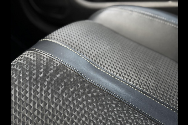 Peugeot 208 1.2 PureTech GT 1e Eigenaar|Navi|Carplay|Camera|Cruise|Clima|Digi Cockpit|APK tot 03-2027