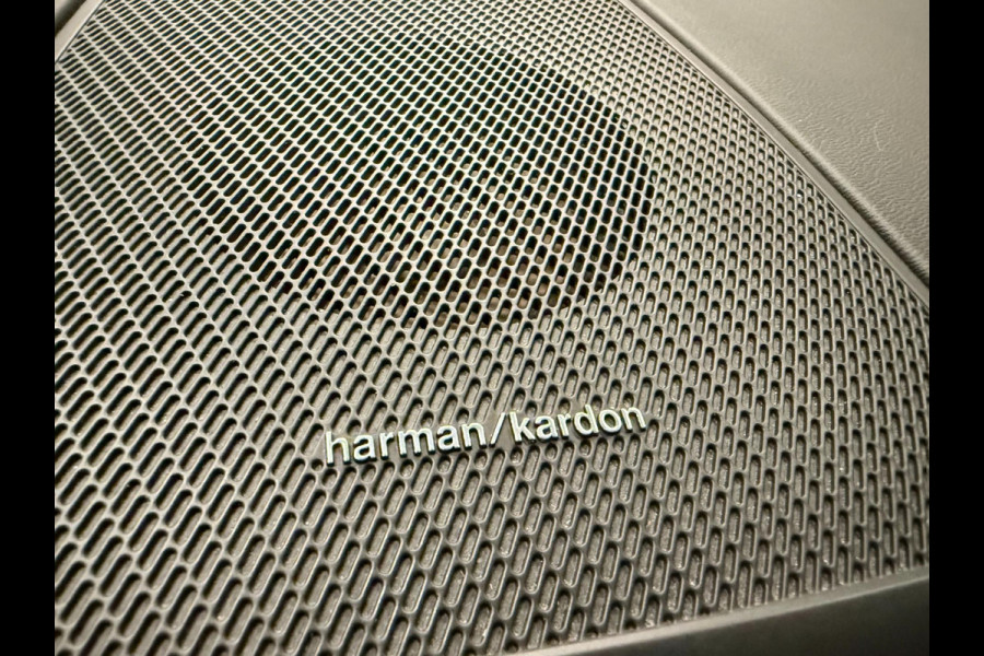 Volvo XC60 2.0 T8 R-DESIGN AWD 455PK Black Edition PANO/H-KARDON/DAB/CARPLAY/LEDER/M-STOELEN///