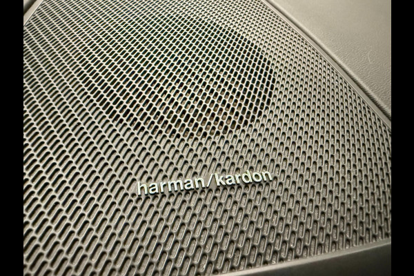 Volvo XC60 2.0 T8 R-DESIGN AWD 455PK Black Edition PANO/H-KARDON/DAB/CARPLAY/LEDER/M-STOELEN///