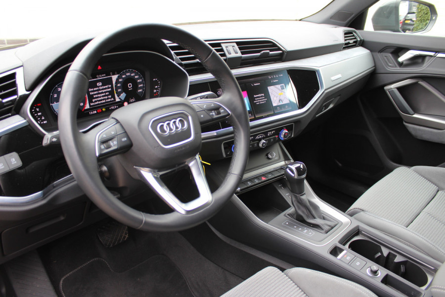 Audi Q3 35 TFSI Advanced edition Plus | Origin NL | Trekhaak | Camera | Cruise Control