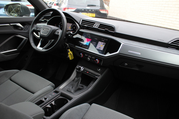 Audi Q3 35 TFSI Advanced edition Plus | Origin NL | Trekhaak | Camera | Cruise Control
