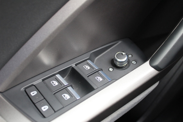 Audi Q3 35 TFSI Advanced edition Plus | Origin NL | Trekhaak | Camera | Cruise Control