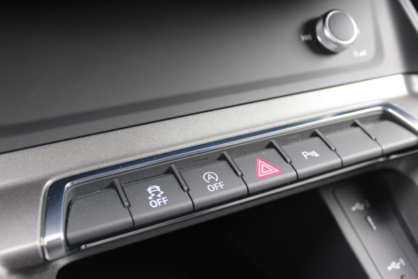 Audi Q3 35 TFSI Advanced edition Plus | Origin NL | Trekhaak | Camera | Cruise Control