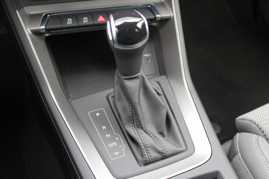 Audi Q3 35 TFSI Advanced edition Plus | Origin NL | Trekhaak | Camera | Cruise Control