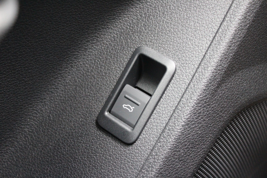 Audi Q3 35 TFSI Advanced edition Plus | Origin NL | Trekhaak | Camera | Cruise Control