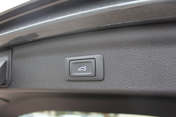 Audi Q3 35 TFSI Advanced edition Plus | Origin NL | Trekhaak | Camera | Cruise Control