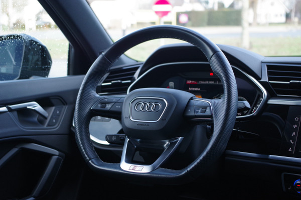 Audi Q3 Sportback 45 TFSI e 245 PK S-Line Edition, Panoramadak, 360 Camera, Sfeerverlichting