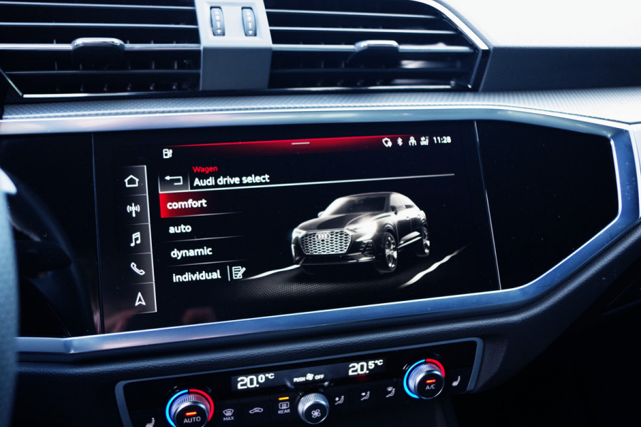 Audi Q3 Sportback 45 TFSI e 245 PK S-Line Edition, Panoramadak, 360 Camera, Sfeerverlichting