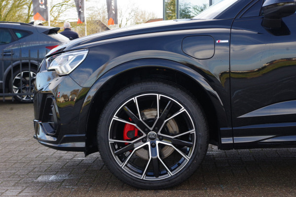 Audi Q3 Sportback 45 TFSI e 245 PK S-Line Edition, Panoramadak, 360 Camera, Sfeerverlichting