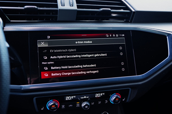 Audi Q3 Sportback 45 TFSI e 245 PK S-Line Edition, Panoramadak, 360 Camera, Sfeerverlichting